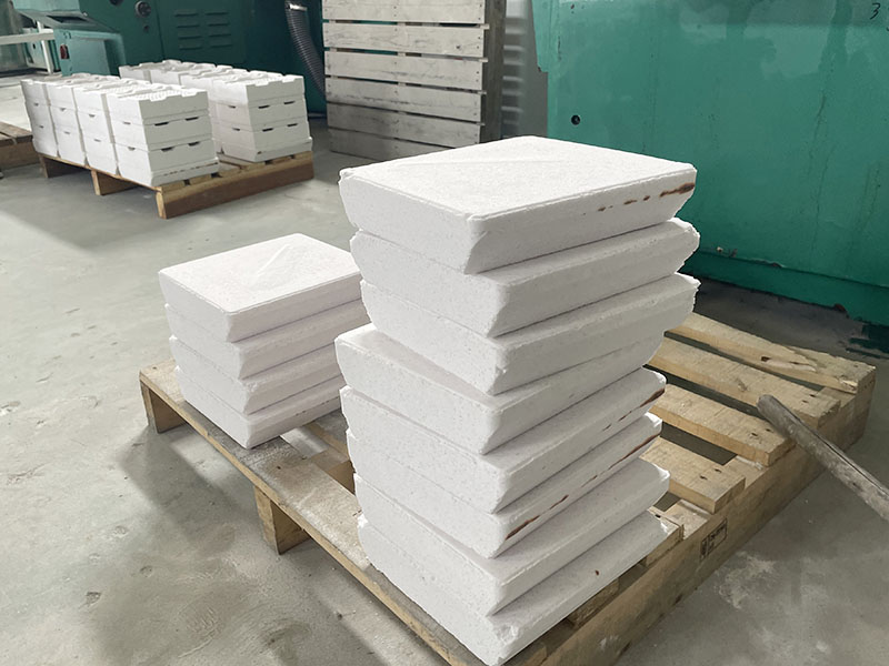 刚玉莫来石窑具