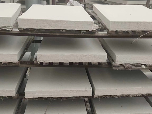 硅酸铝纤维板.jpg 硅酸铝纤维板.jpg